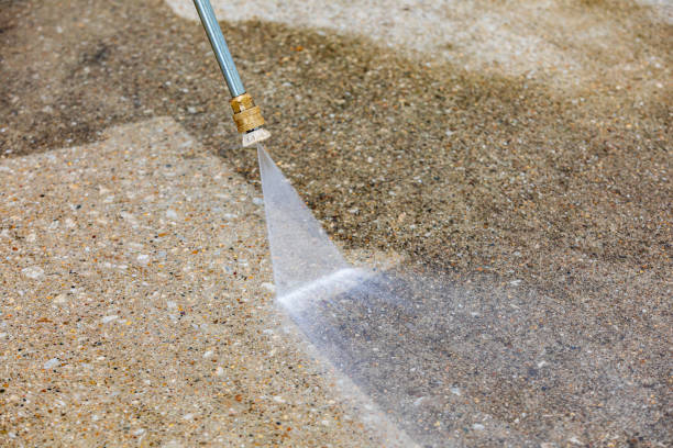 Best Deck and Patio Pressure Washing in Evansdale, IA